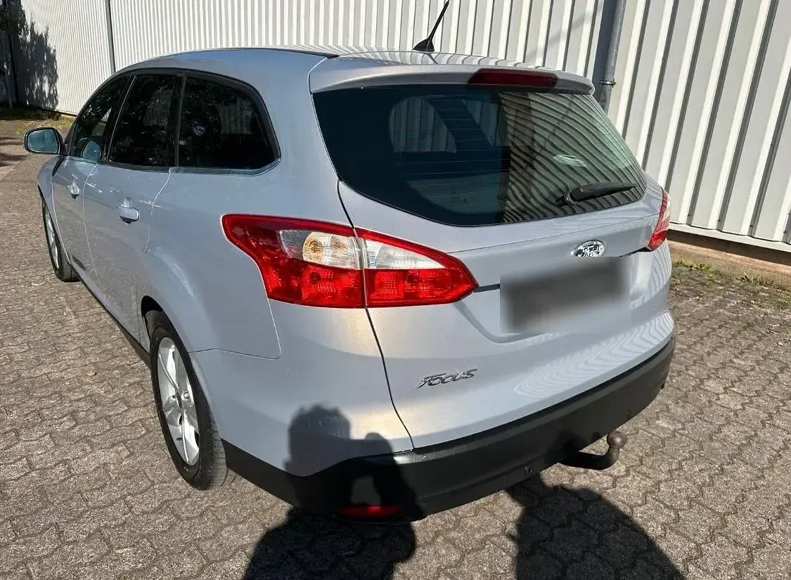 Gebraucht Ford Focus Titanium 125 PS (91 kW) 2012 Silber Kombi