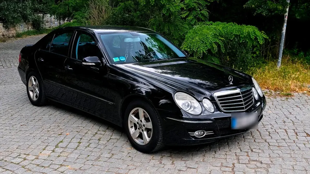 Gebraucht Mercedes E200 Avantgarde 184 PS (135 kW) 2008 Schwarz Limousine