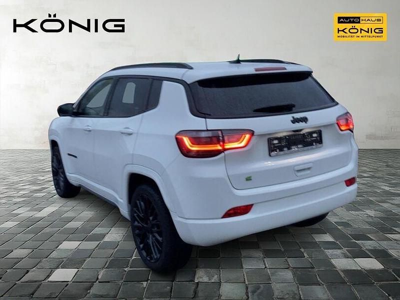 Gebraucht Jeep Compass Altitude 131 PS (96 kW) 2024 Weiß SUV