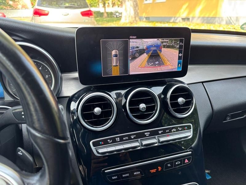 Gebraucht Mercedes C220 194 PS (142 kW) 2018 Silber Kombi