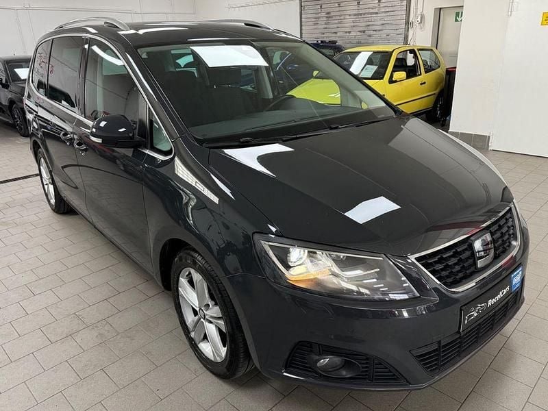 Gebraucht Seat Alhambra XCELLENCE 177 PS (130 kW) 2020 Grau Van / Kleinbus
