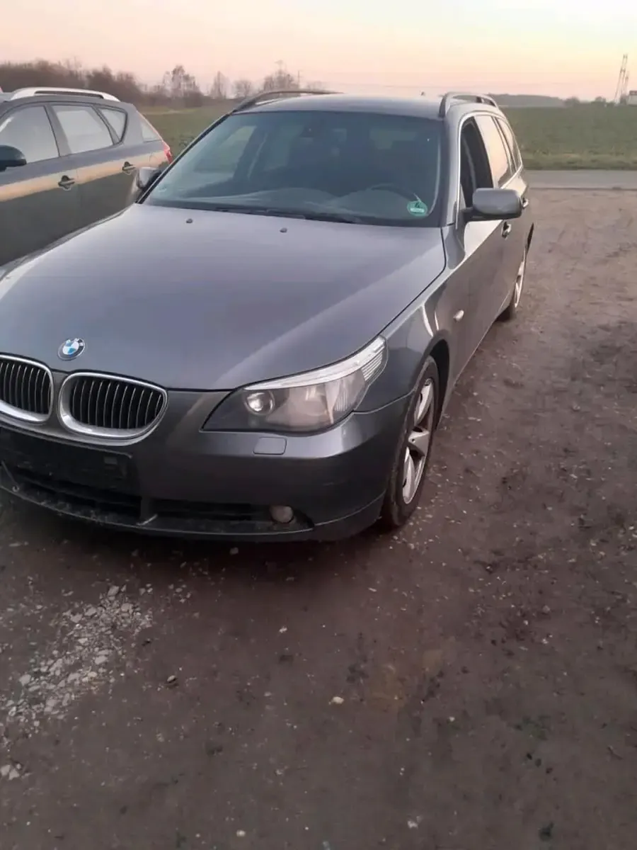 Gebraucht BMW 530 231 PS (169 kW) 2006 Andere farben Kombi