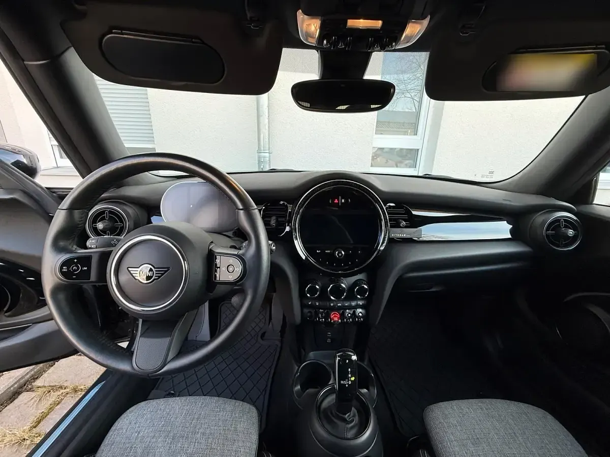 Gebraucht Mini Cooper 136 PS (100 kW) 2022 Schwarz Kleinwagen