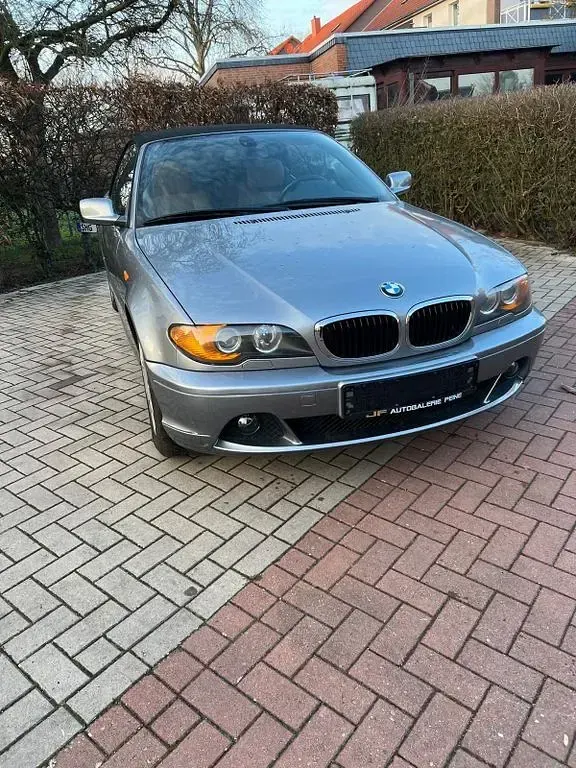 Gebraucht BMW 318 Cabriolet 150 PS (110 kW) 2007 Grau Cabrio