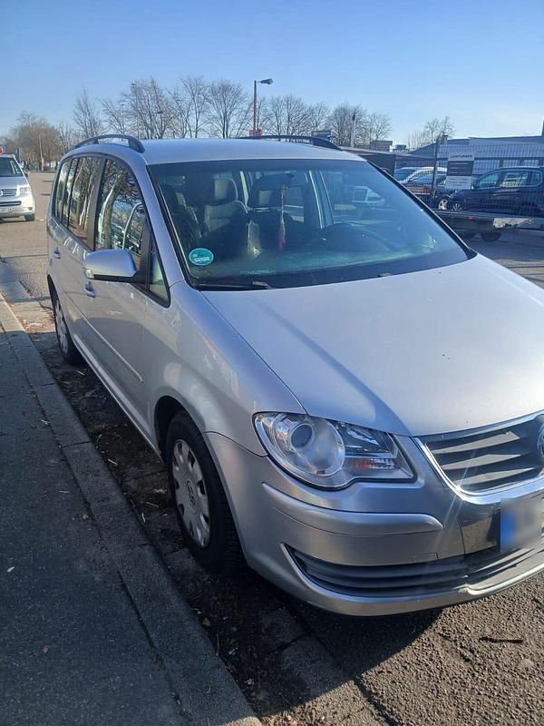 Gebraucht VW Touran 105 PS (77 kW) 2008 Silber Van / Kleinbus