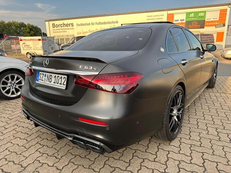 Gebraucht Mercedes E63S AMG AMG 612 PS (450 kW) 2023 Grau Limousine