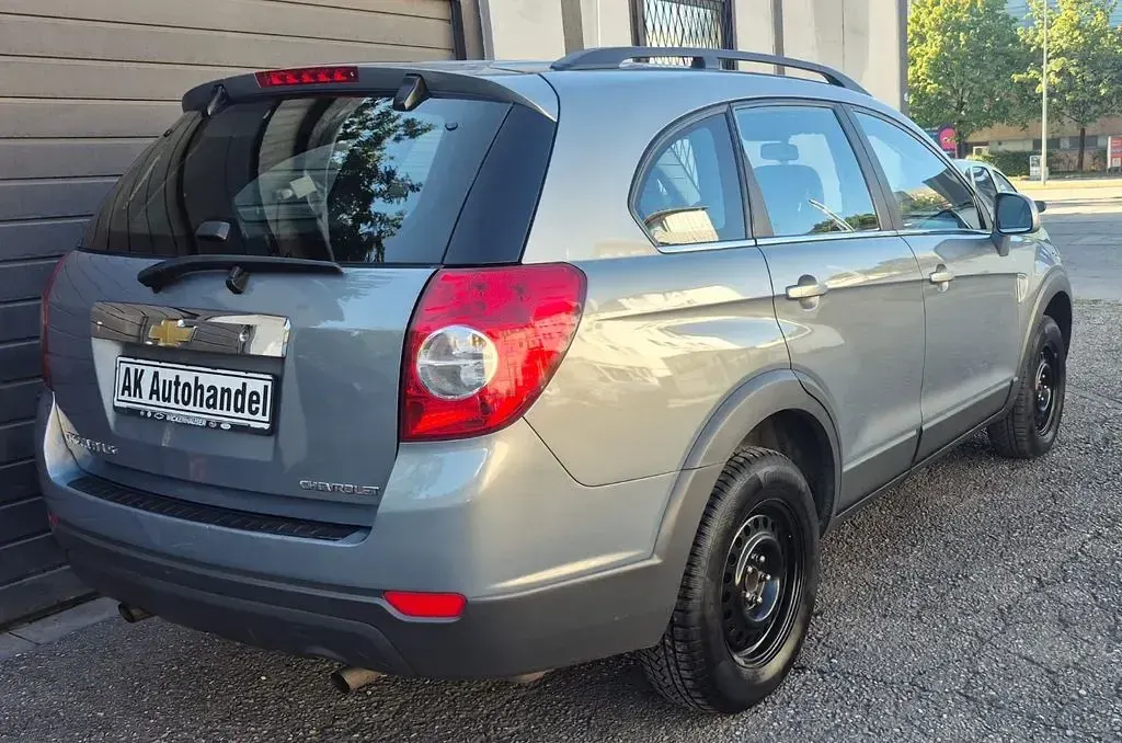 Gebraucht Chevrolet Captiva LS 136 PS (100 kW) 2009 Grau SUV