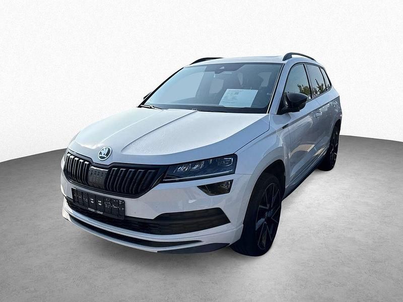 Moon weiss perleffekt Gebraucht 2020 Skoda Karoq SportLine SUV | 26.450 € (Etwas zu teuer) - Bild 1/4