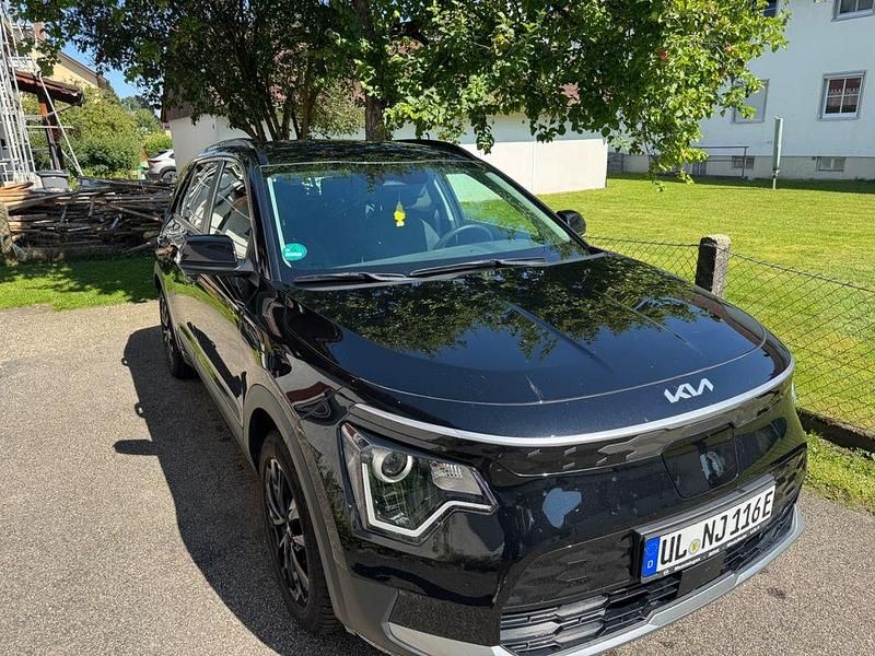 Schwarz Gebraucht 2022 Kia e-Niro Edition 7 SUV | 24.000 € (Guter Preis) - Bild 1/4
