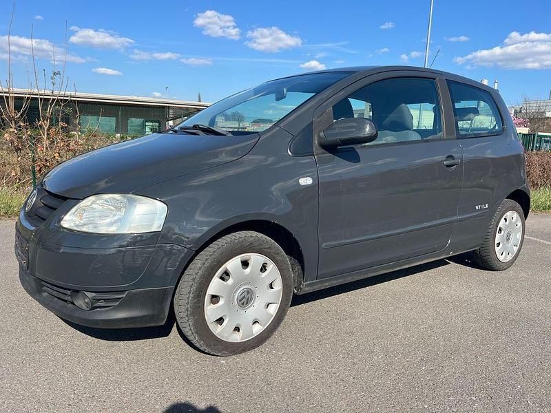 Second-hand VW Fox Style 54 CP (39 kW) 2010 Gri Hatchback