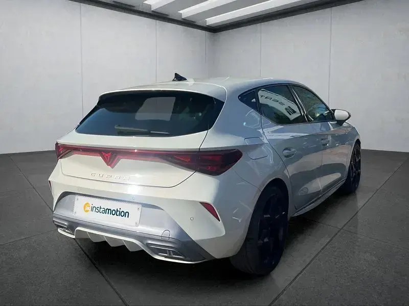 Usata Cupra Leon 150 CV (110 kW) 2024 Grigio Utilitaria