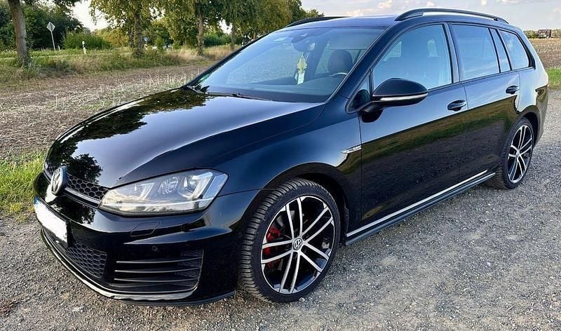 Schwarz Gebraucht 2016 VW Golf VII GTD Kombi | 9.000 € (Guter Preis) - Bild 1/4