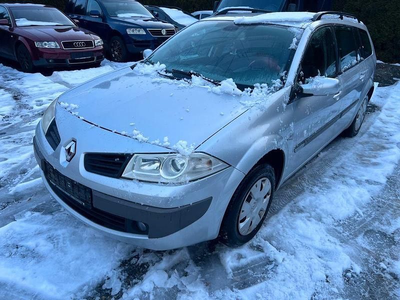 Gebraucht Renault Mégane II Avantage 111 PS (81 kW) 2006 Grau Limousine