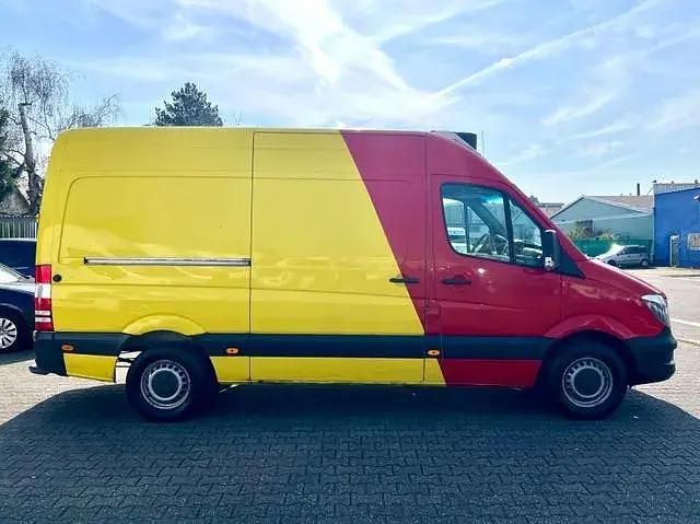 Second-hand Mercedes Sprinter 143 CP (105 kW) 2017 Roșu Van