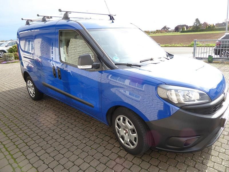 Blau Gebraucht 2020 Fiat Doblò Van / Kleinbus | 10.800 € (Guter Preis) - Bild 1/4