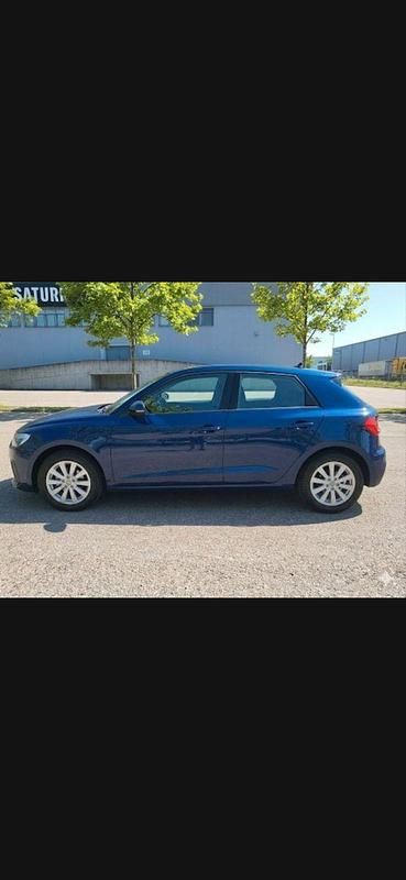 Gebraucht Audi A1 Ambiente 95 PS (69 kW) 2024 Blau SUV