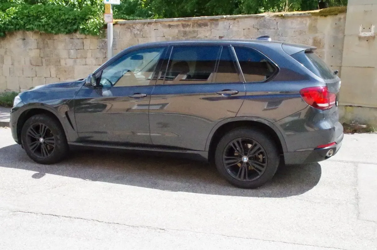 Gebraucht BMW X5 Sport Line 258 PS (189 kW) 2014 Grau SUV