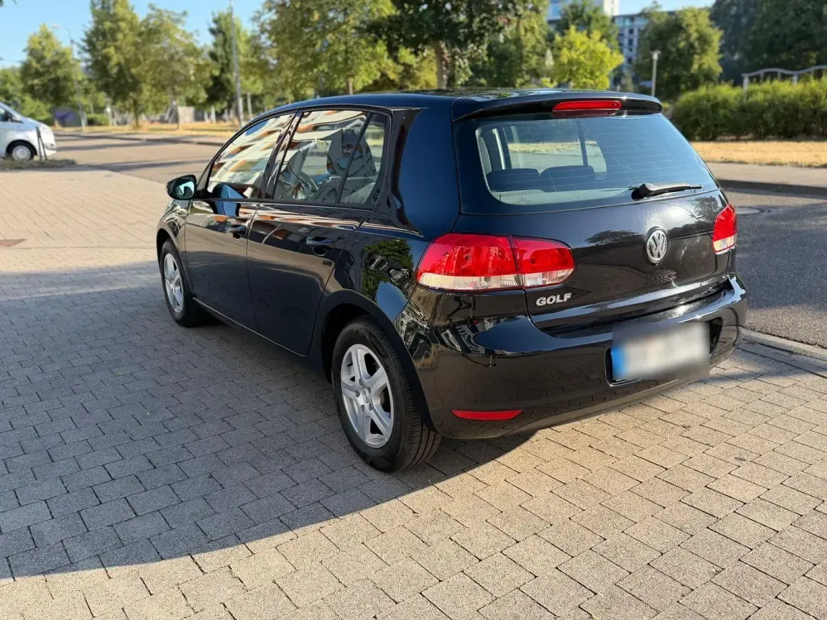 Gebraucht VW Golf VI 80 PS (58 kW) 2009 Schwarz Kleinwagen