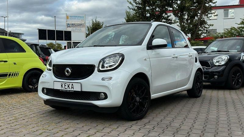 Weiß Gebraucht 2018 Smart ForFour Kleinwagen | 11.800 € (Fairer Preis) - Bild 1/4