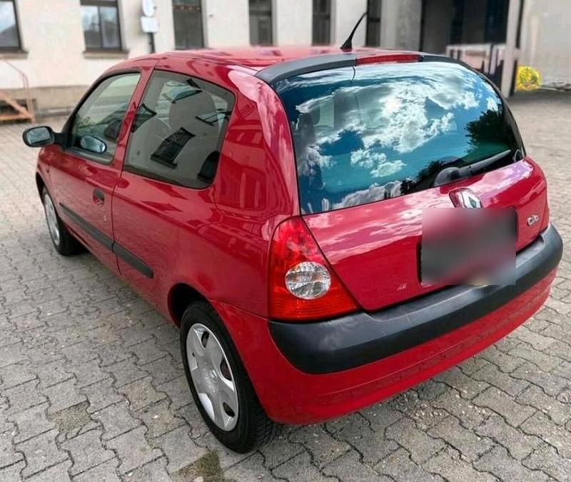 Gebraucht Renault Clio II 58 PS (42 kW) 2001 Rot Kleinwagen
