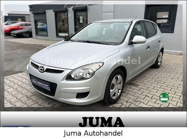 Silber Gebraucht 2010 Hyundai i30 Edition+ Kleinwagen | 4.499 € (Fairer Preis) - Bild 1/4