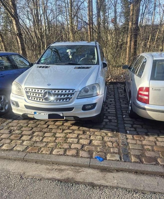 Gebraucht Mercedes ML320 224 PS (164 kW) 2006 SUV