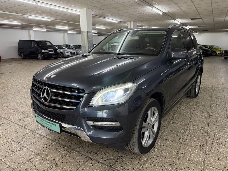 Grau Gebraucht 2013 Mercedes ML350 SUV | 16.998 € (Superpreis) - Bild 1/4