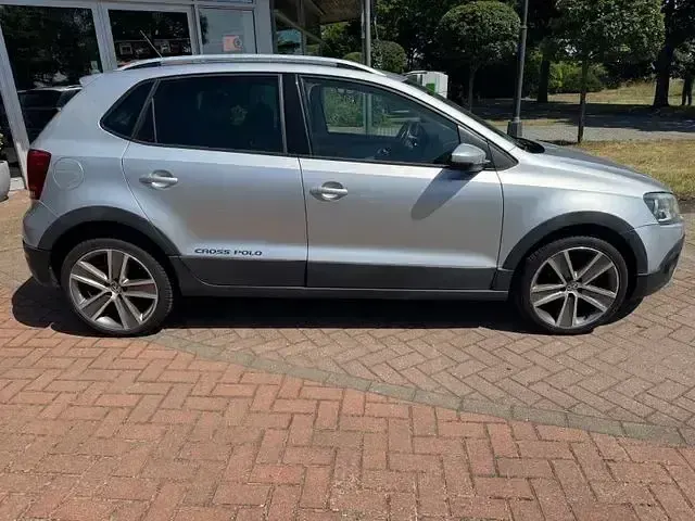 Gebraucht VW Polo Cross 86 PS (63 kW) 2011 Silber Kleinwagen