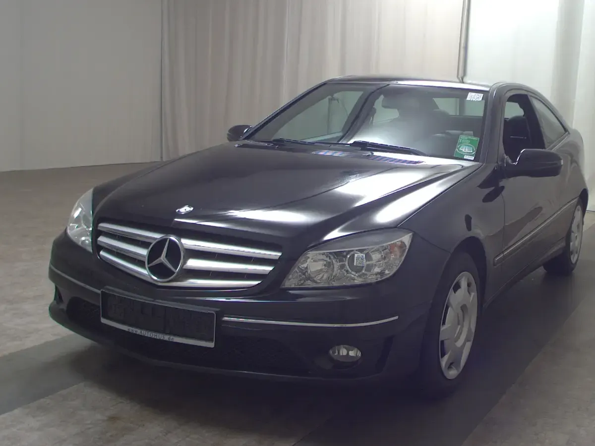 Gebraucht Mercedes CLC180 143 PS (105 kW) 2009 Obsidianschwarz metalliclack Coupé