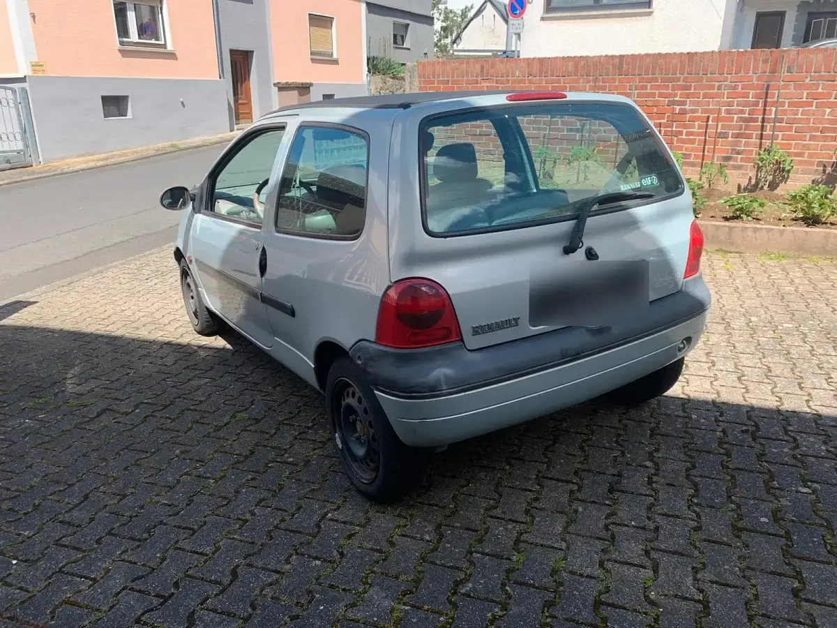 Gebraucht Renault Twingo 58 PS (42 kW) 2001 Silber Kleinwagen