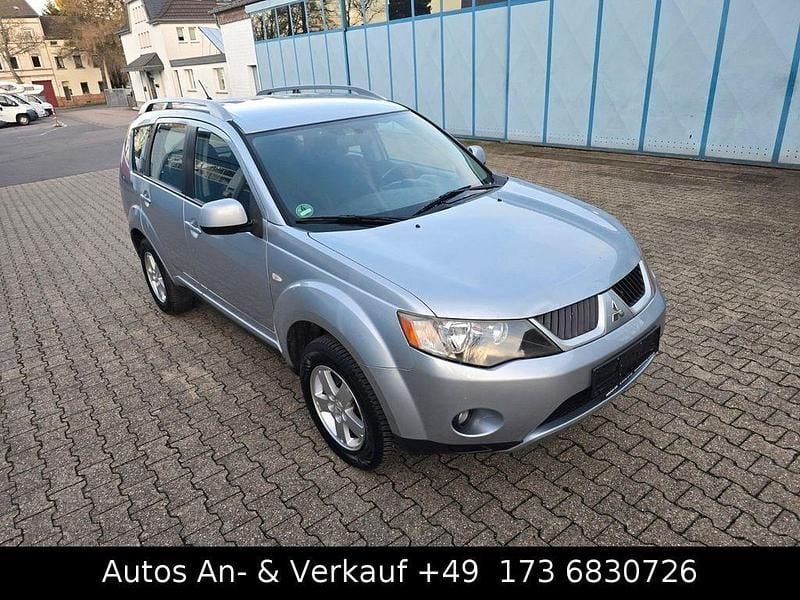 Gebraucht Mitsubishi Outlander Invite 140 PS (102 kW) 2008 Silber SUV