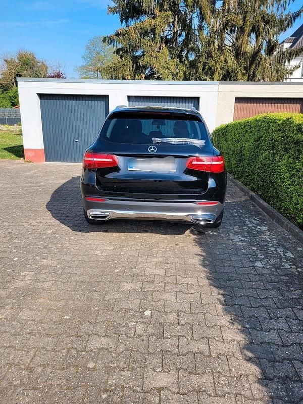 Gebraucht Mercedes GLC250 204 PS (150 kW) 2018 Schwarz SUV