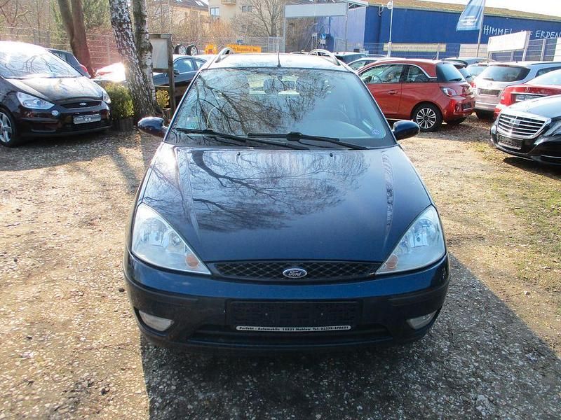 Gebraucht Ford Focus Ghia 101 PS (74 kW) 2002 Blau Limousine