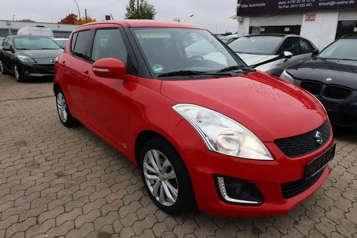 Gebraucht Suzuki Swift Comfort 94 PS (69 kW) 2016 Rot Kleinwagen