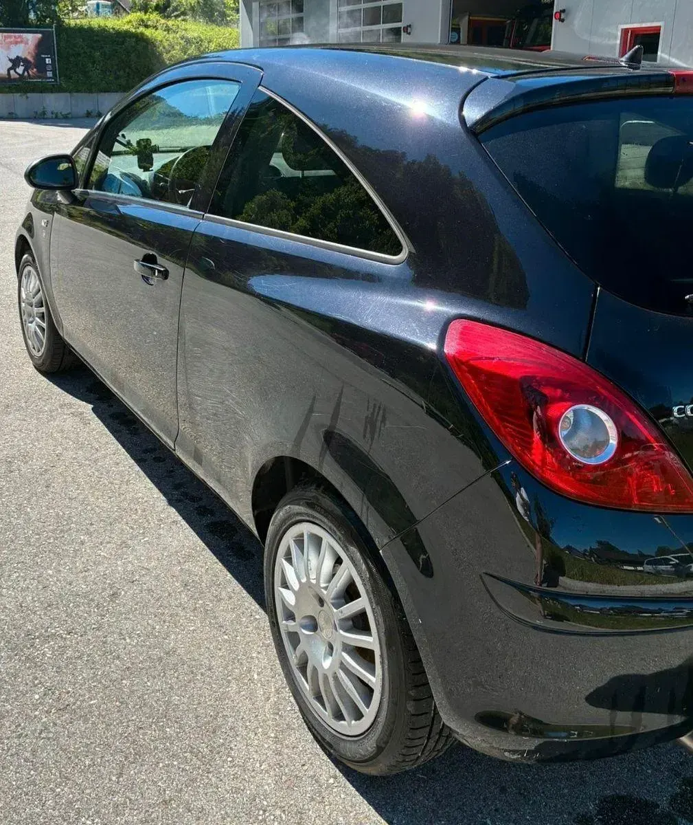 Gebraucht Opel Corsa 69 PS (50 kW) 2010 Schwarz Kleinwagen
