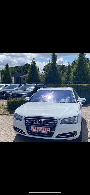 Weiß Gebraucht 2012 Audi A8 Comfort Limousine | 12.950 € (Superpreis) - Bild 1/4