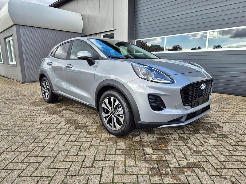 Solar silver metallic Neu 2025 Ford Puma Gen-E Titanium SUV | 24.180 € (Superpreis) - Bild 1/4