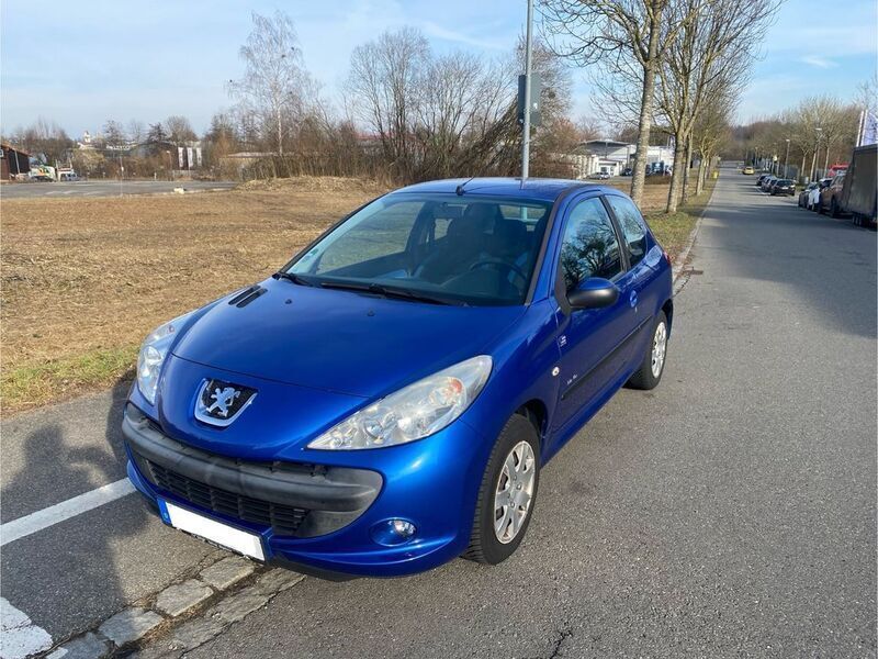 Blau Gebraucht 2011 Peugeot 206+ Urban Move Kleinwagen | 2.000 € (Guter Preis) - Bild 1/4