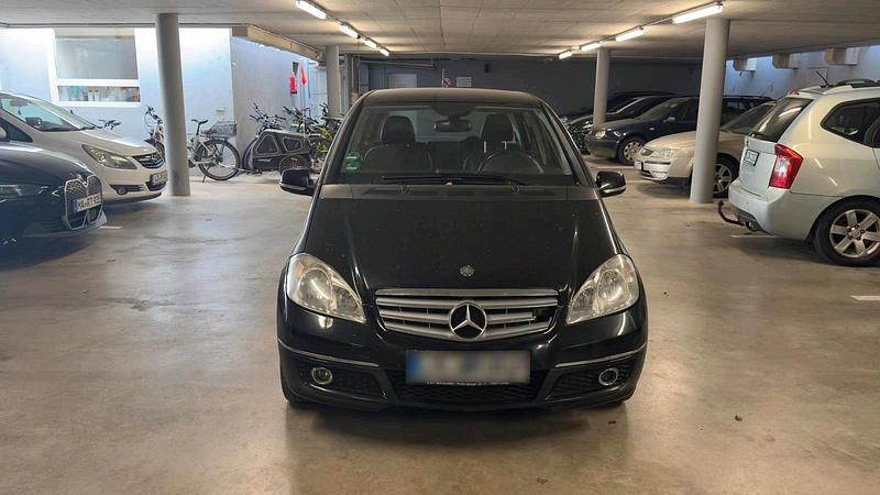 Gebraucht Mercedes A150 95 PS (69 kW) 2008 Schwarz Kleinwagen