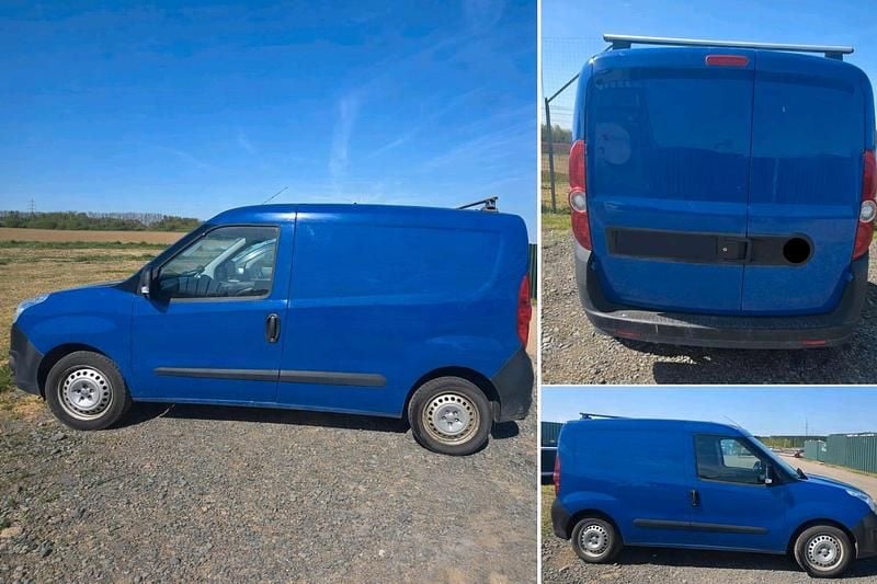 Second-hand Opel Combo 95 CP (69 kW) 2017 Albastru Monovolum