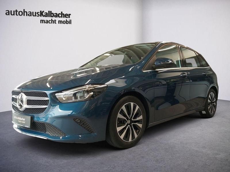 Blau Gebraucht 2021 Mercedes B250 Van / Kleinbus | 31.499 € (Fairer Preis) - Bild 1/4