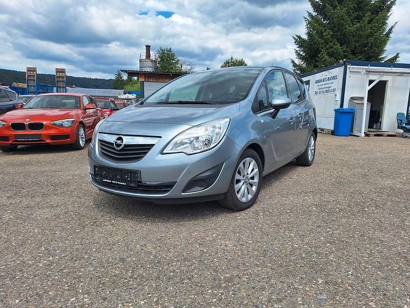 Silber Gebraucht 2012 Opel Meriva Edition Van / Kleinbus | 4.690 € (Fairer Preis) - Bild 1/4