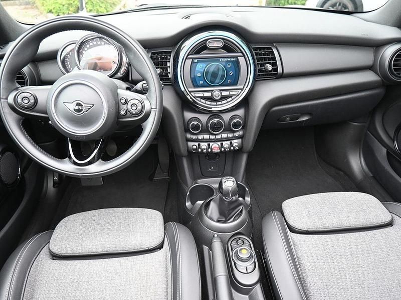 Gebraucht Mini One Cabriolet 102 PS (75 kW) 2020 Weiß Cabrio