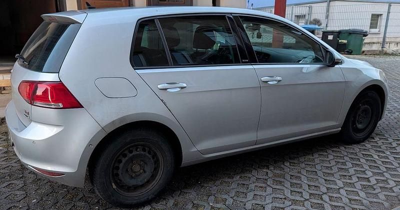 Gebraucht VW Golf VII Allstar 110 PS (80 kW) 2016 Silber Limousine