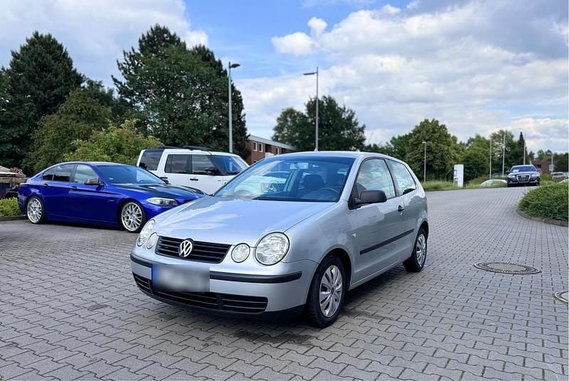 Gebraucht VW Polo 54 PS (39 kW) 2003 Silber Coupé