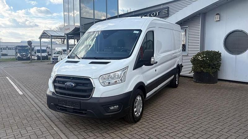 Gebraucht Ford Transit 131 PS (96 kW) 2022 Weiß Van / Kleinbus