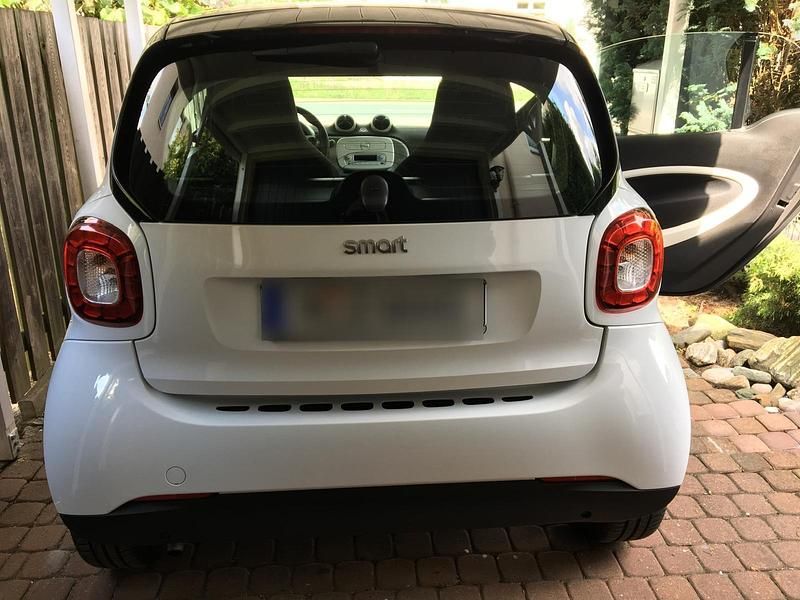 Gebraucht Smart ForTwo Coupé 72 PS (52 kW) 2016 Weiß Coupé