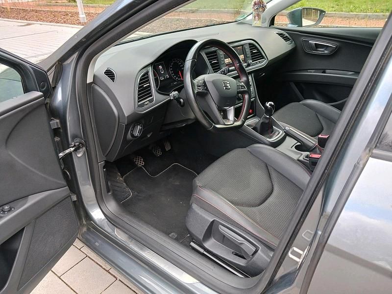 Second-hand Seat Leon FR 150 CP (110 kW) 2016 Gri Berlinǎ