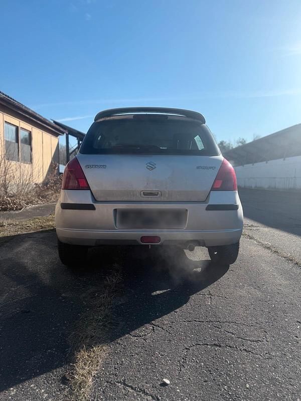 Second-hand Suzuki Swift 92 CP (67 kW) 2007 Argintiu Hatchback