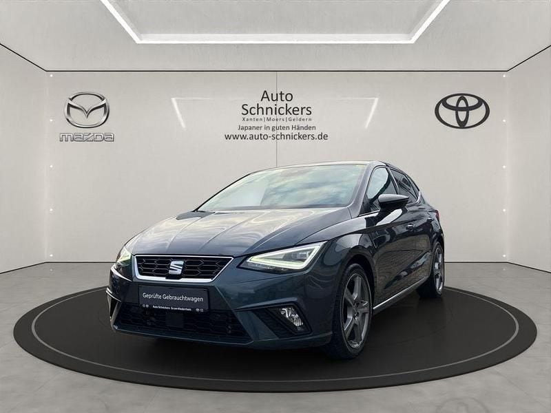 Grau Gebraucht 2022 Seat Ibiza FR Limousine | 17.490 € (Fairer Preis) - Bild 1/4